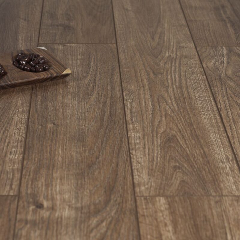 Italian Walnut- ambientada